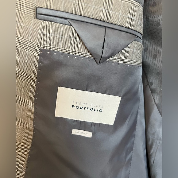 PERRY ELLIS PORTFOLIO SUIT COAT - Picture 9 of 13